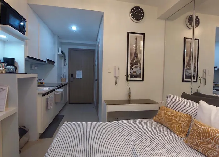 Overnight @ Shakhbot's Apartment Manila